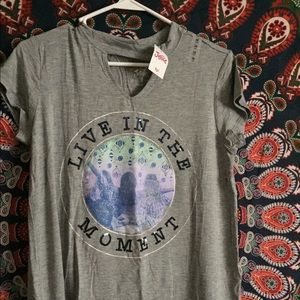 Girls grey short sleeve shirt